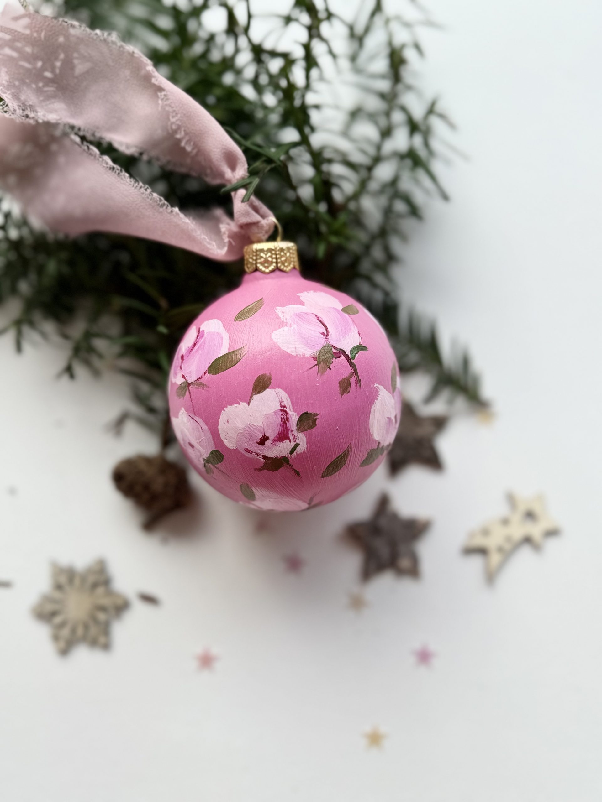 Incanto (sfera di Natale in ceramica dipinta a mano)