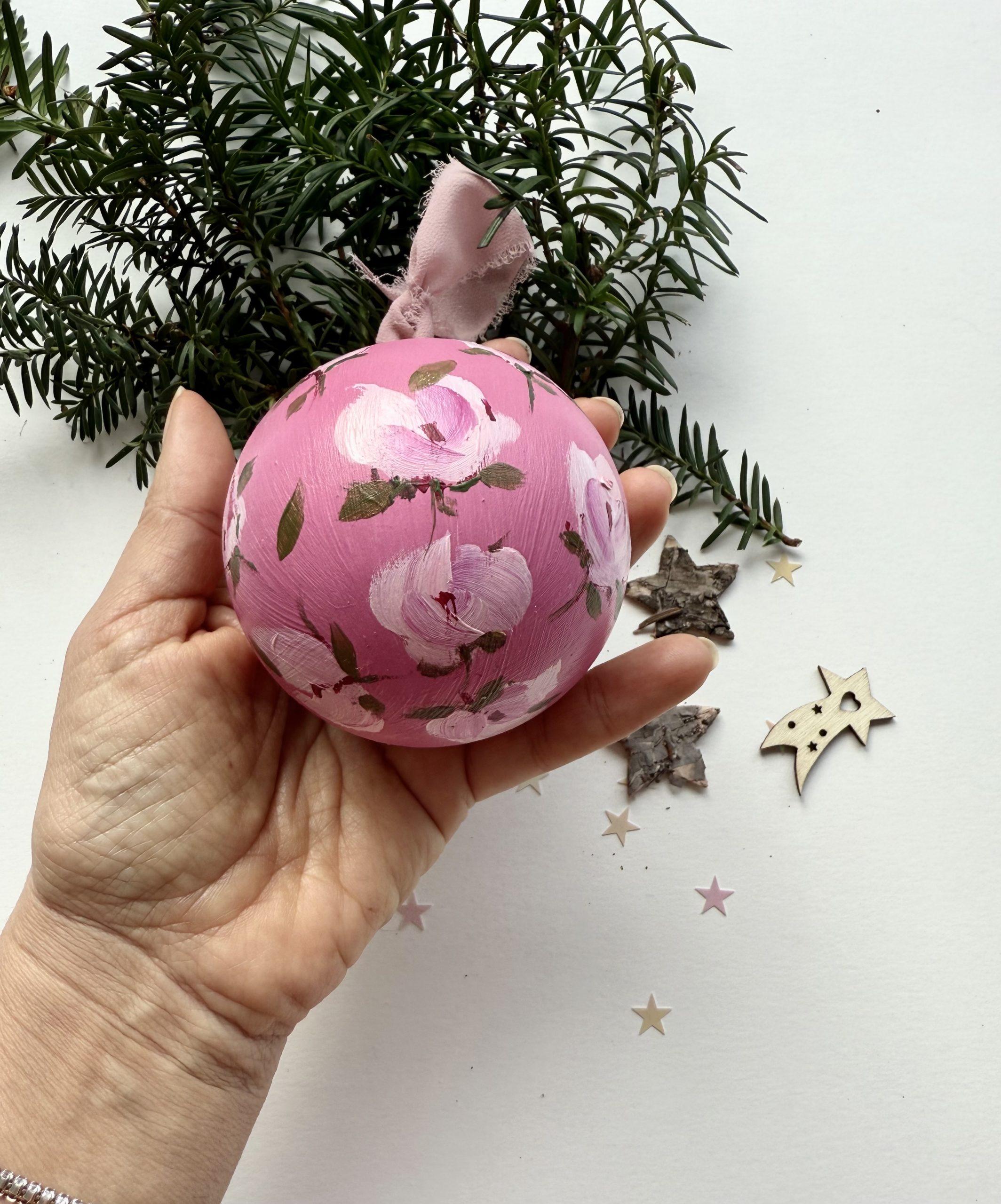 Incanto (sfera di Natale in ceramica dipinta a mano) - immagine 2