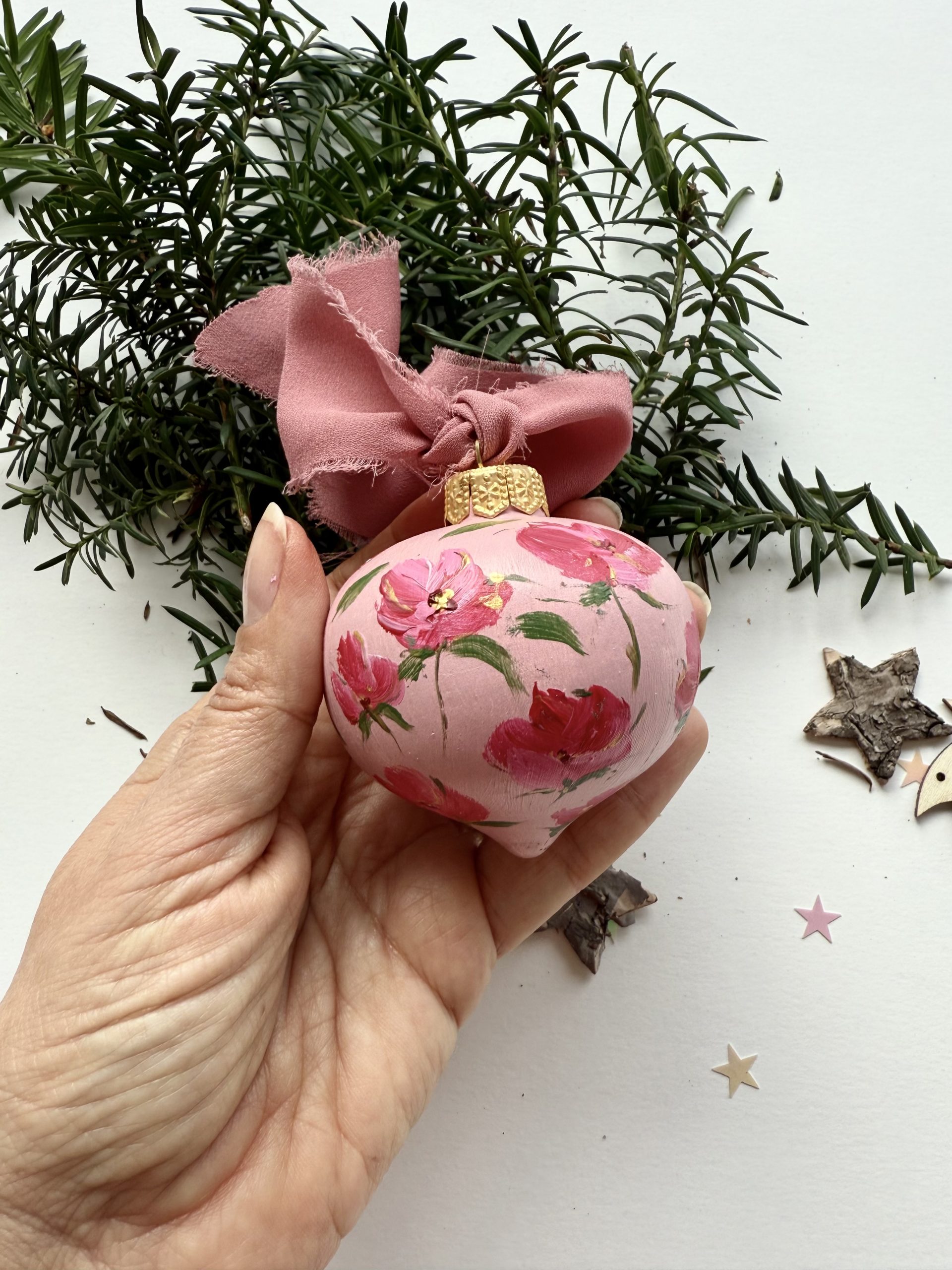 Eleganza (sfera di Natale in ceramica dipinta a mano) - immagine 2